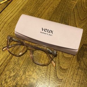 Veux Sissy Werk glasses